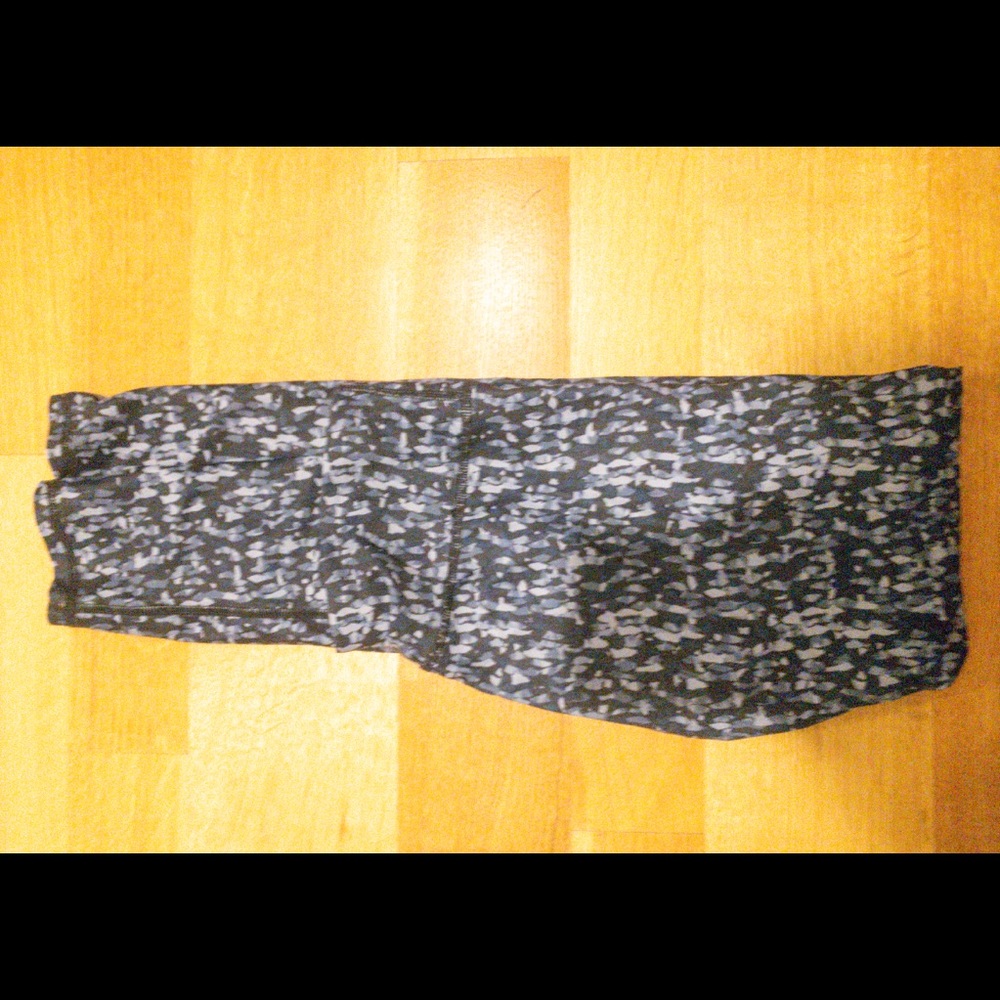 Fabletics patterned leggings